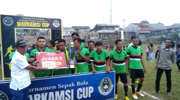 Warkamsi Cup Batulawang Merangkai HUT RI ke 80, Mengadakan Turnamen Sepak Bola Antar Warga Lokal.